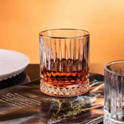 Popular Selling Ribbed Clear Glass Red Wine Cup